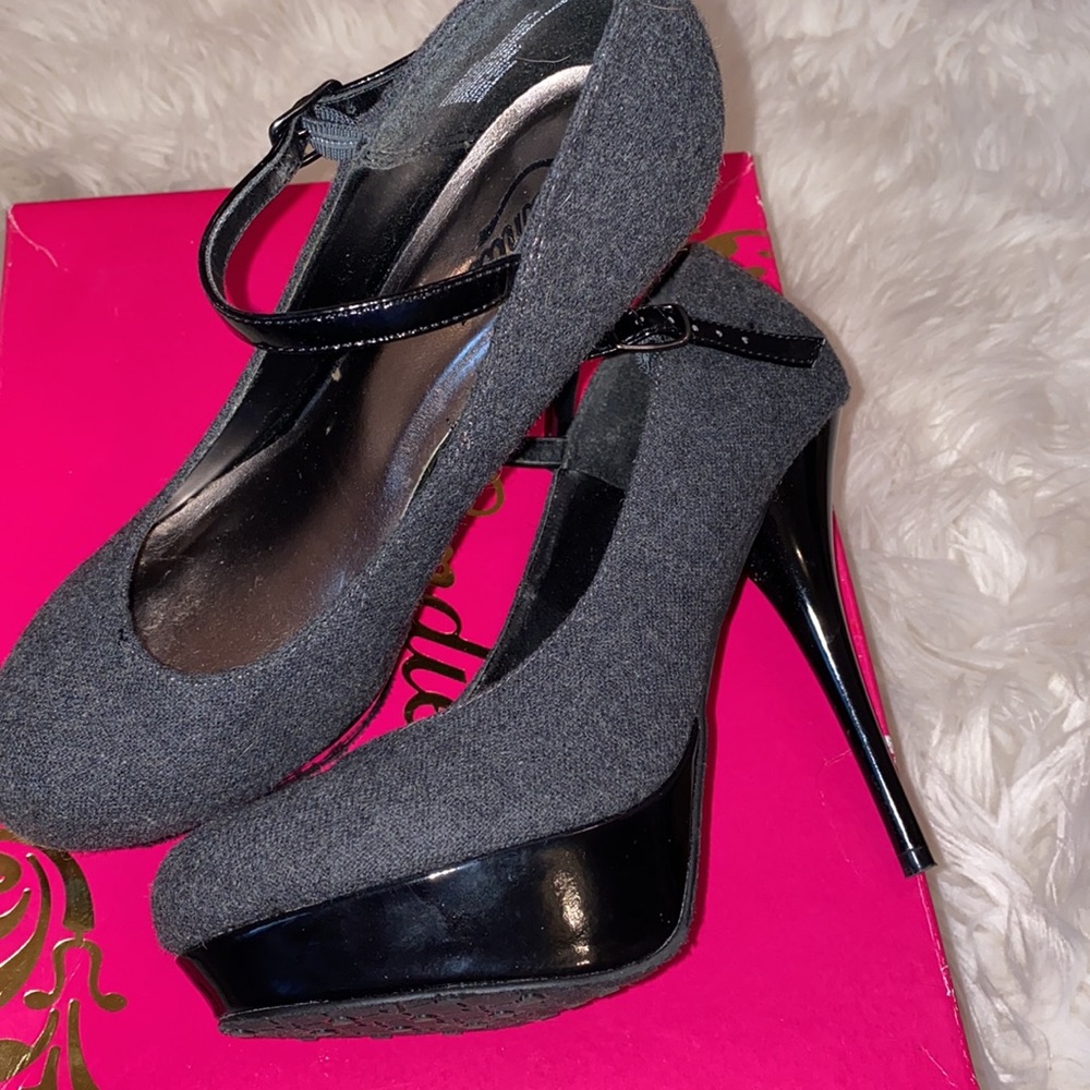 Heels - Picture 6 of 7